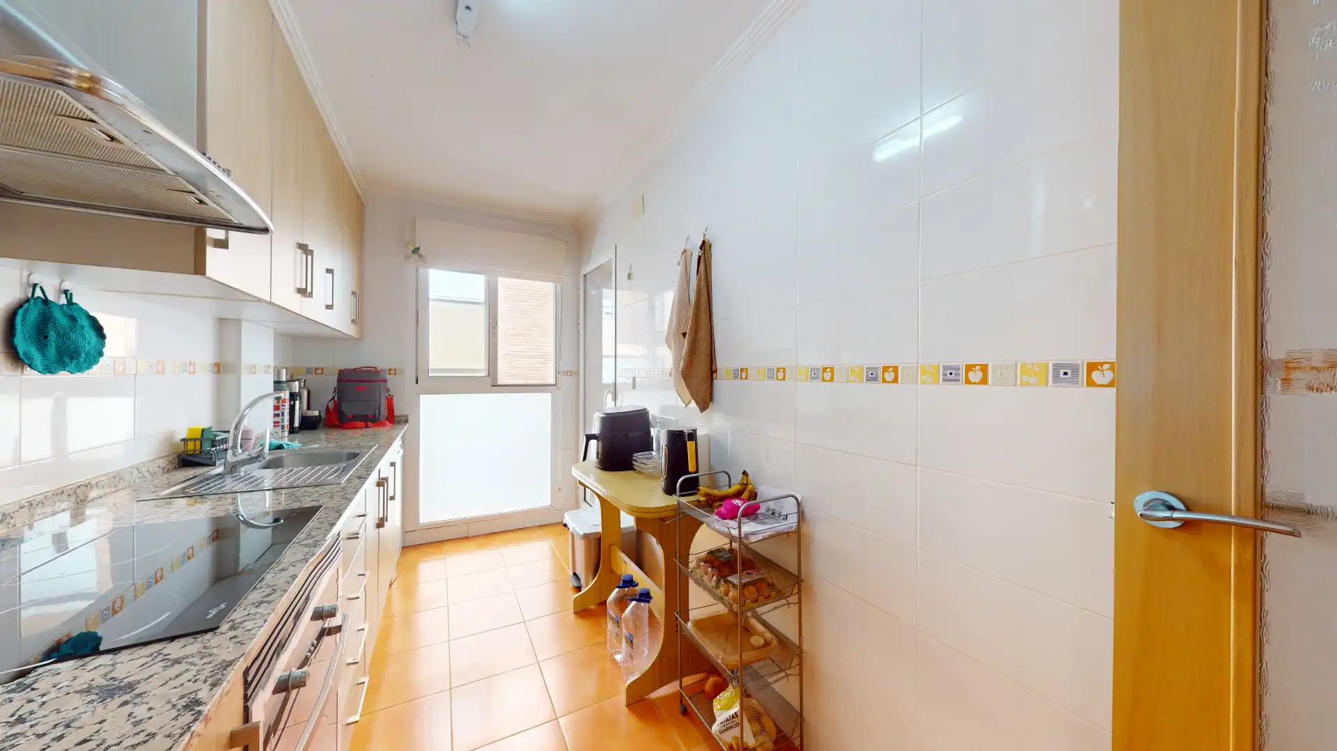 Kitchen of Flat for sale in Elda  with Terrace and Storage room