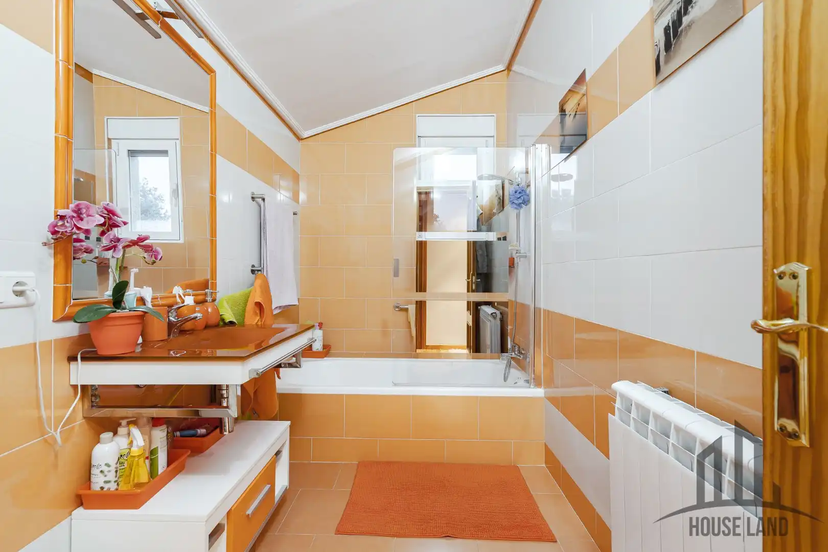 Bathroom of Houses for sale in Fuentenovilla  with Air Conditioner, Heating and Private garden