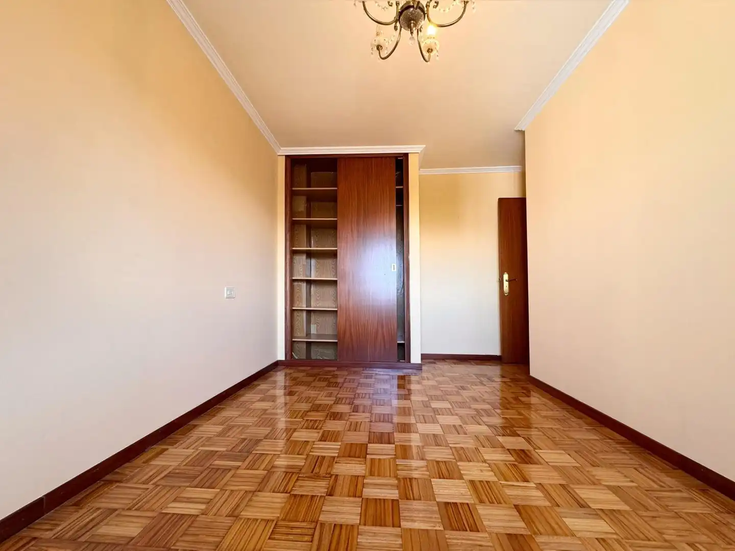 Bedroom of Flat for sale in Pontevedra Capital   with Heating
