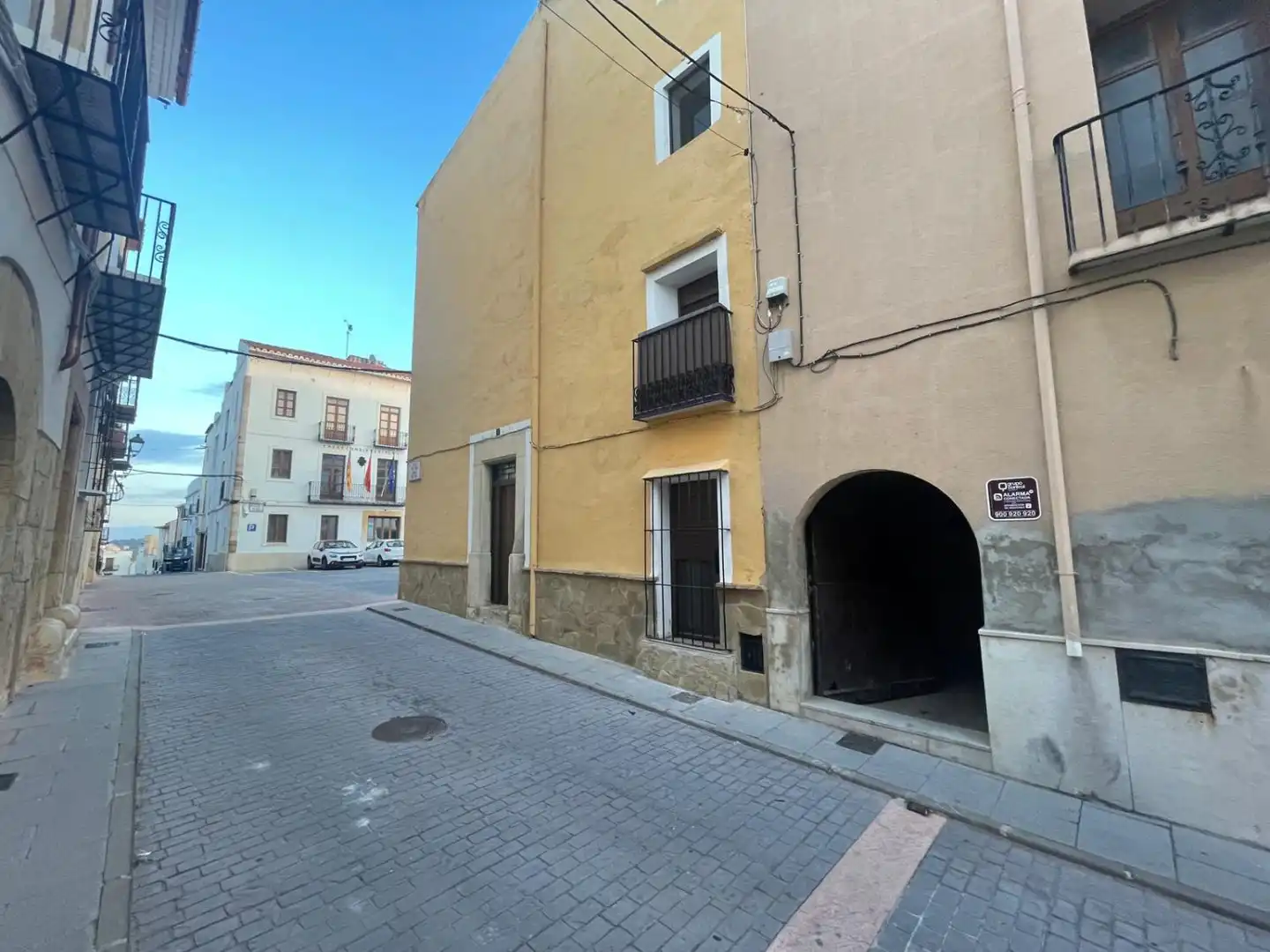 Maison avec terrasse à vendre à Pou