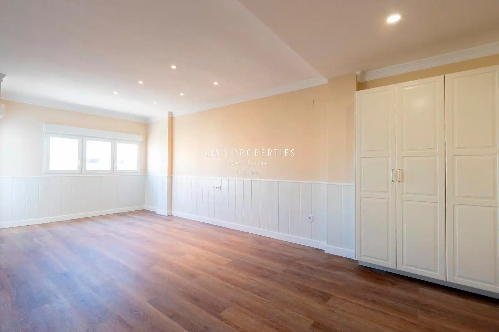 Piso en venta en Valencia con Aire acondicionado, Calefacción y Parquet
