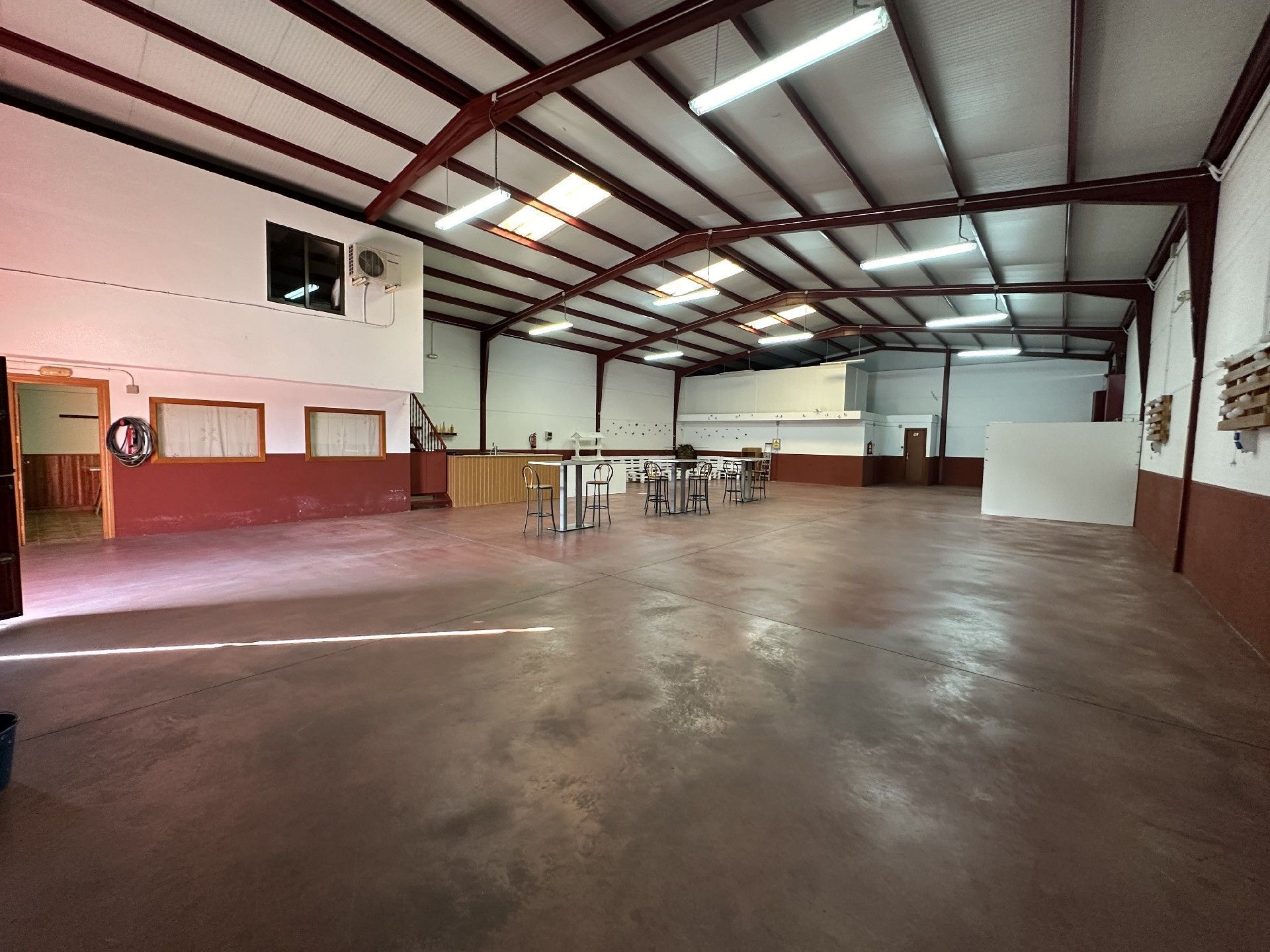 Industrial buildings for sale in Malpartida de Plasencia