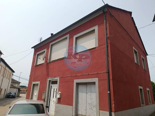 Casa-chalet en Venta en Camponaraya