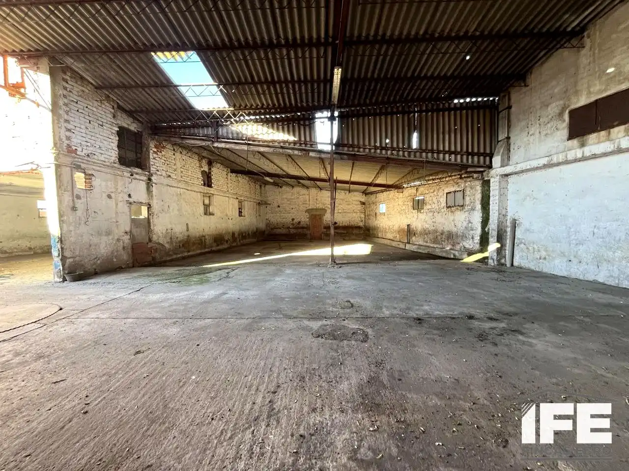 Industrial buildings for sale in Alagón