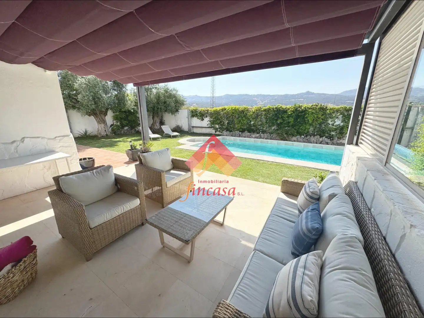 Villa con terrazza in vendita a Partidas Norte