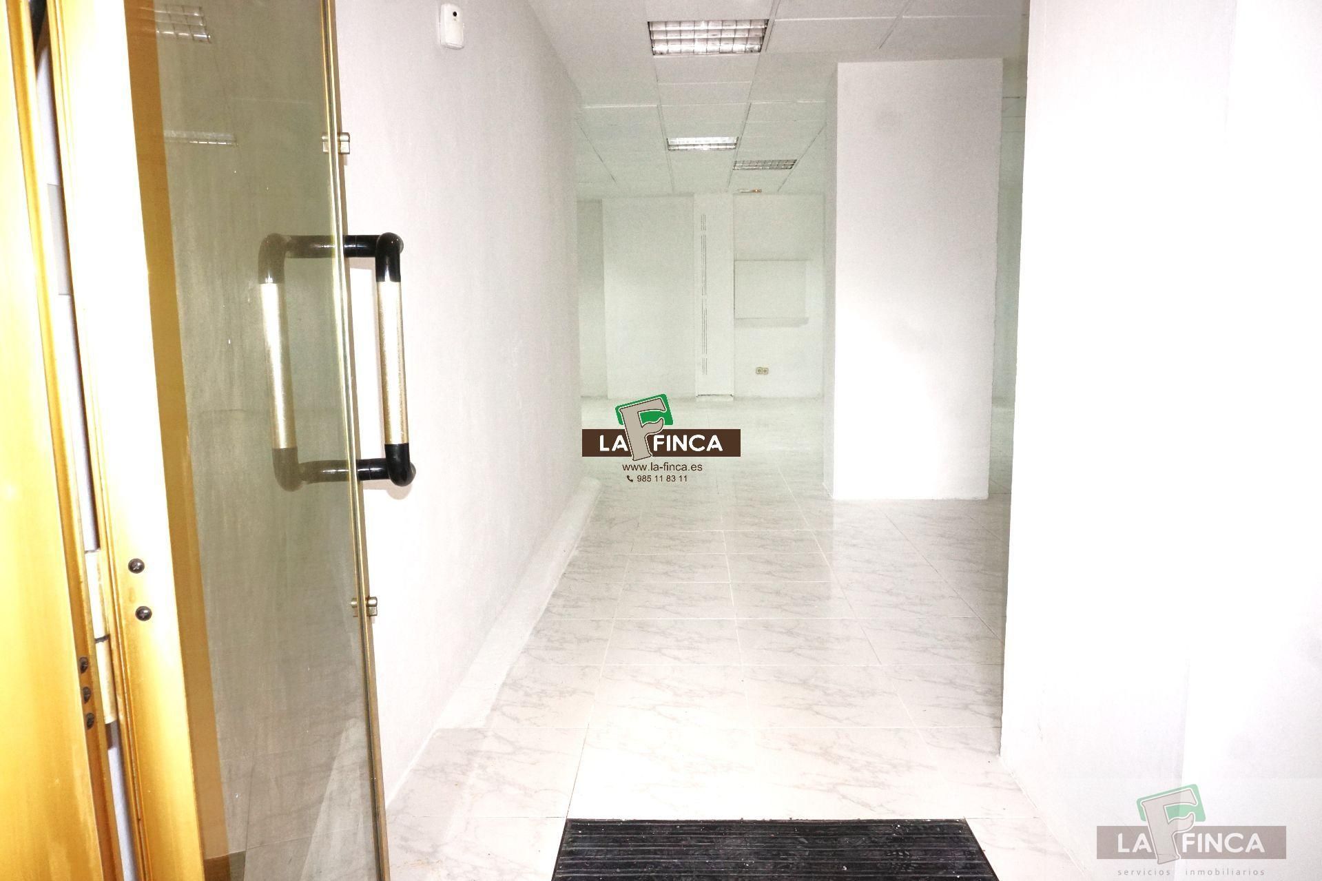 Premises for sale in Milán - Pumarín