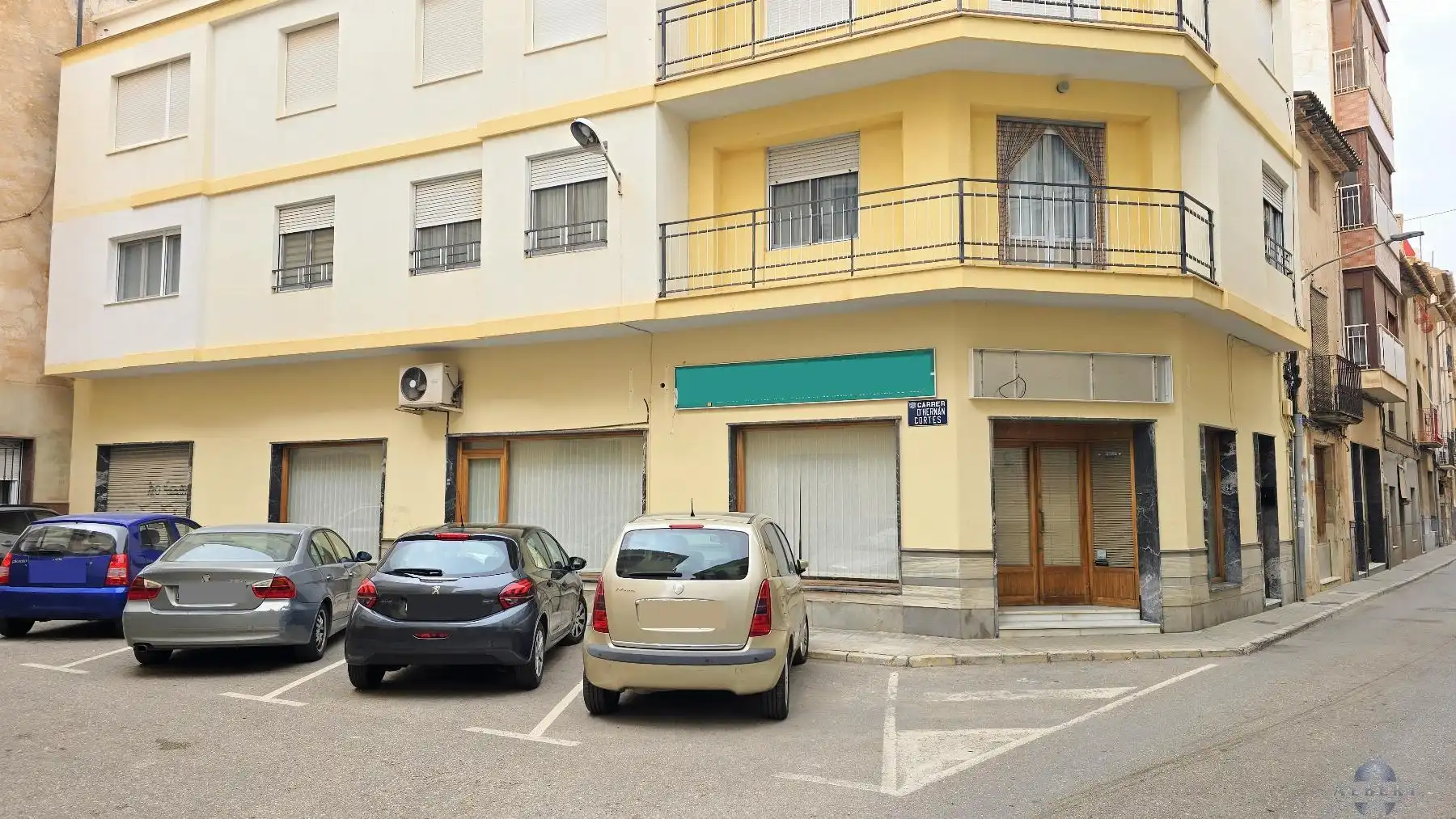 Local comercial de lloguer a Novelda