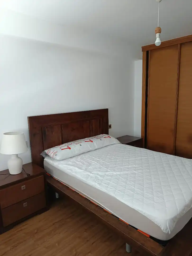Habitación de Piso de alquiler en Santiago de Compostela  con Amueblado