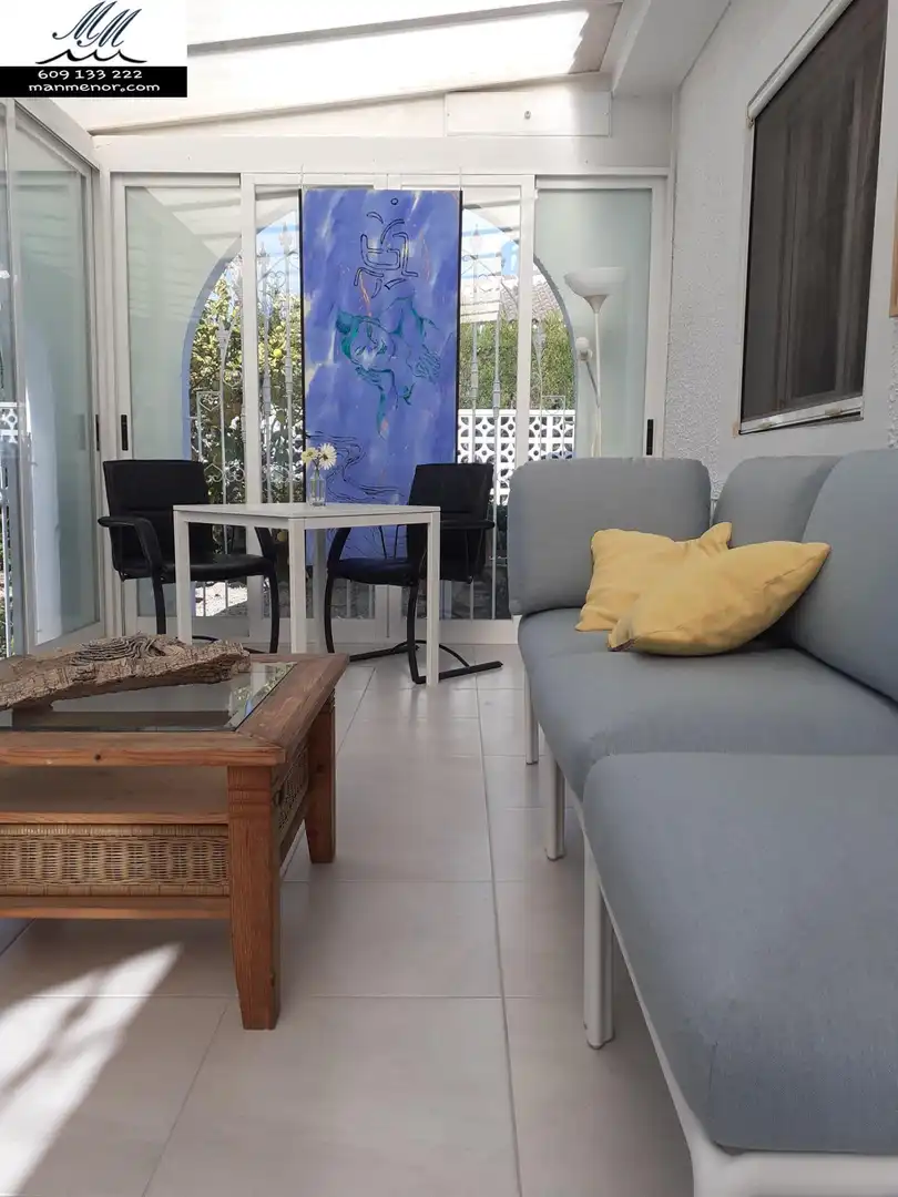 Sala d'estar de Casa o xalet en venda en Los Alcázares amb Calefacció, Jardí privat i Terrassa