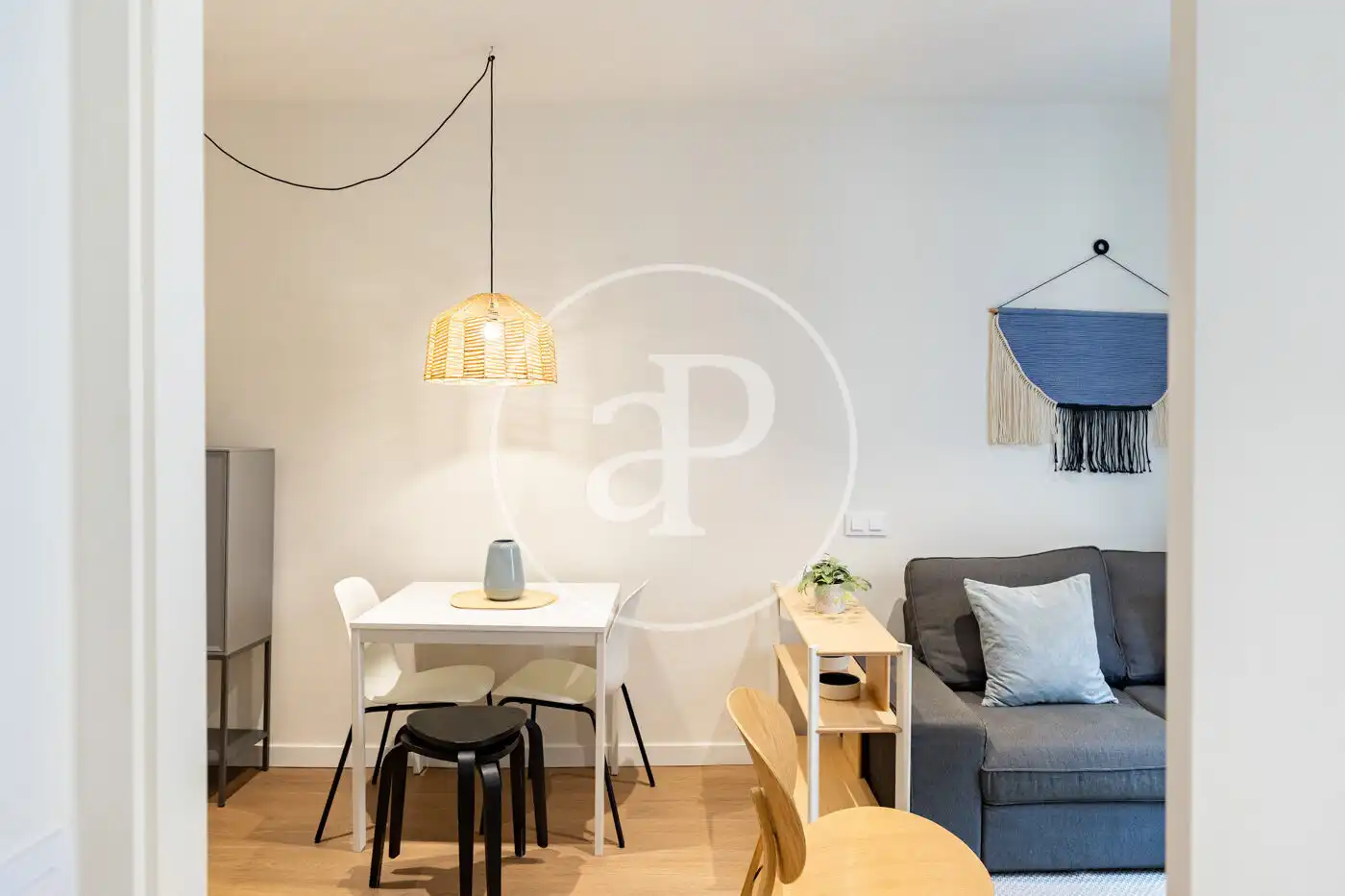Sala de estar de Piso en venta en Barcelona con Calefacción, Amueblado y Balcón