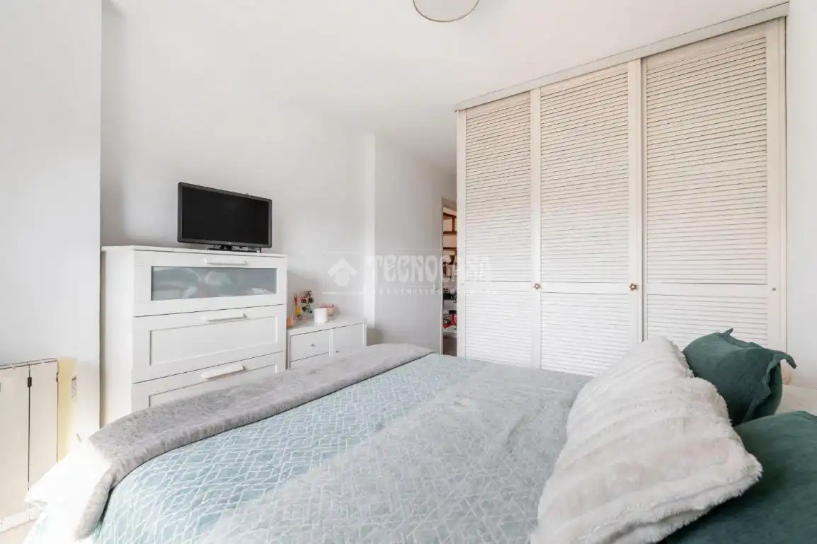 Habitación de Piso en venta en Las Rozas de Madrid con Calefacción, Terraza y Trastero