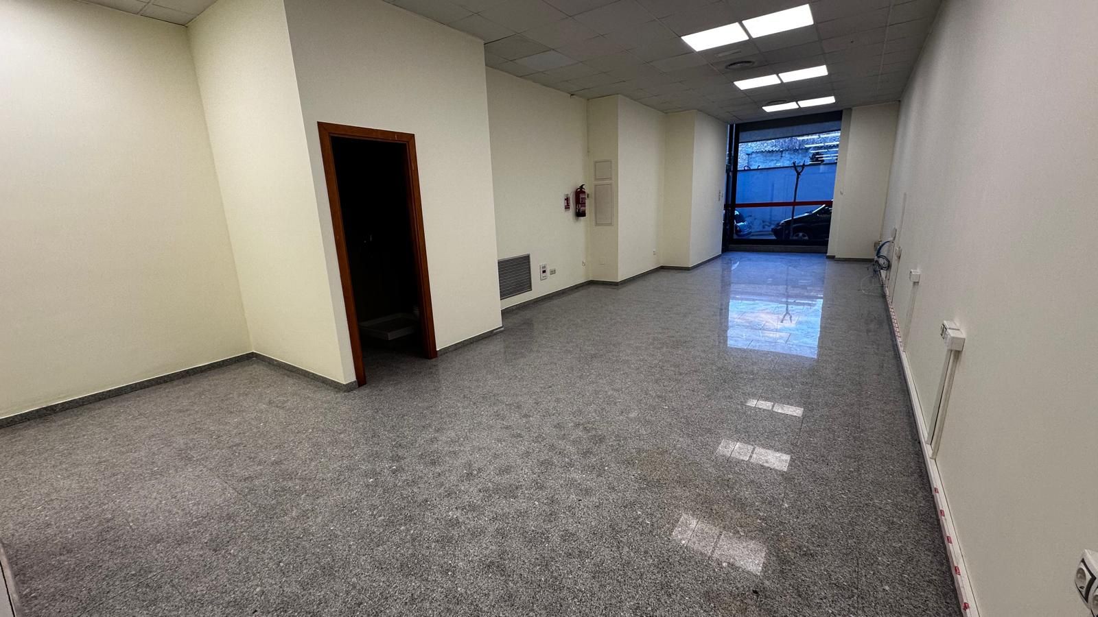 Geschaftsraum miete in Cassà de la Selva mit Klimaanlage