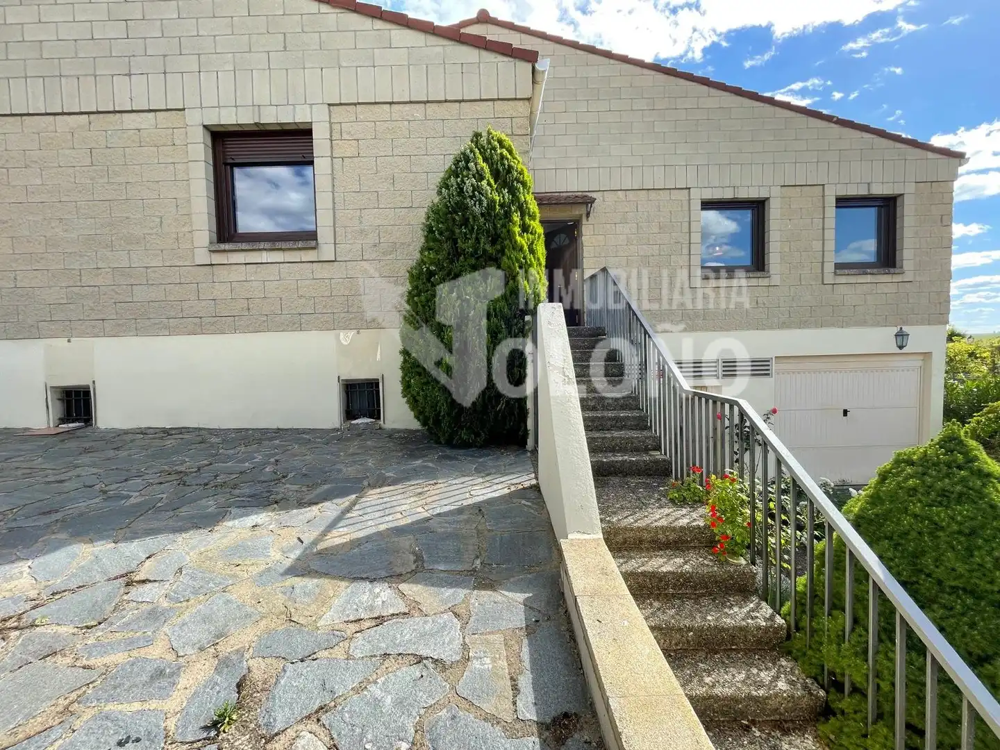 Vista exterior de Casa o chalet en venta en Ollauri con Calefacción, Jardín privado y Parquet