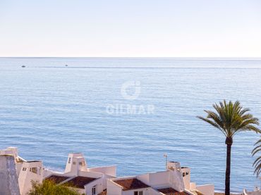 Adosado con piscina en venta en Playa Bahía Dorada