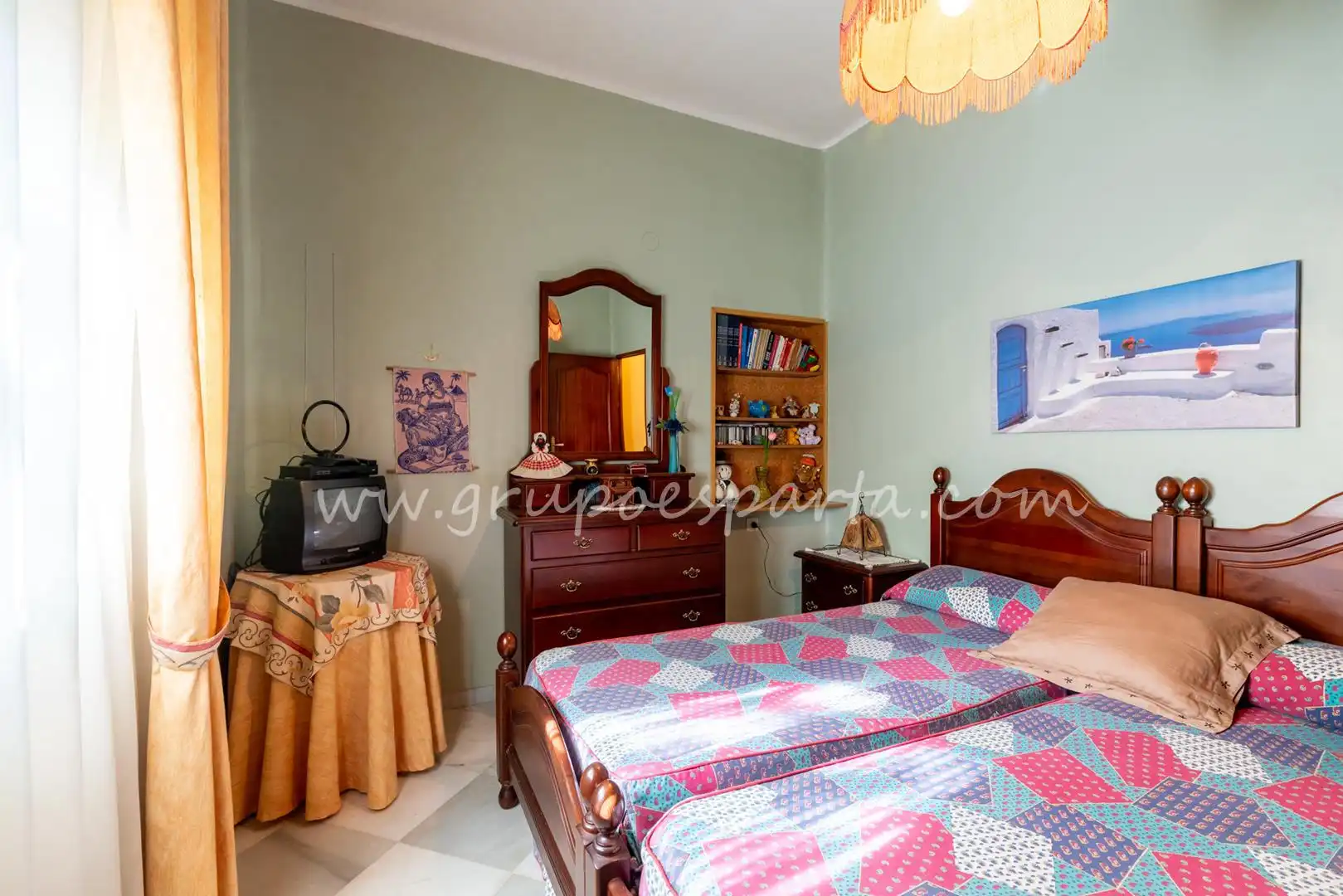 Dormitori de Casa o xalet en venda en Espartinas amb Aire condicionat, Jardí privat i Terrassa