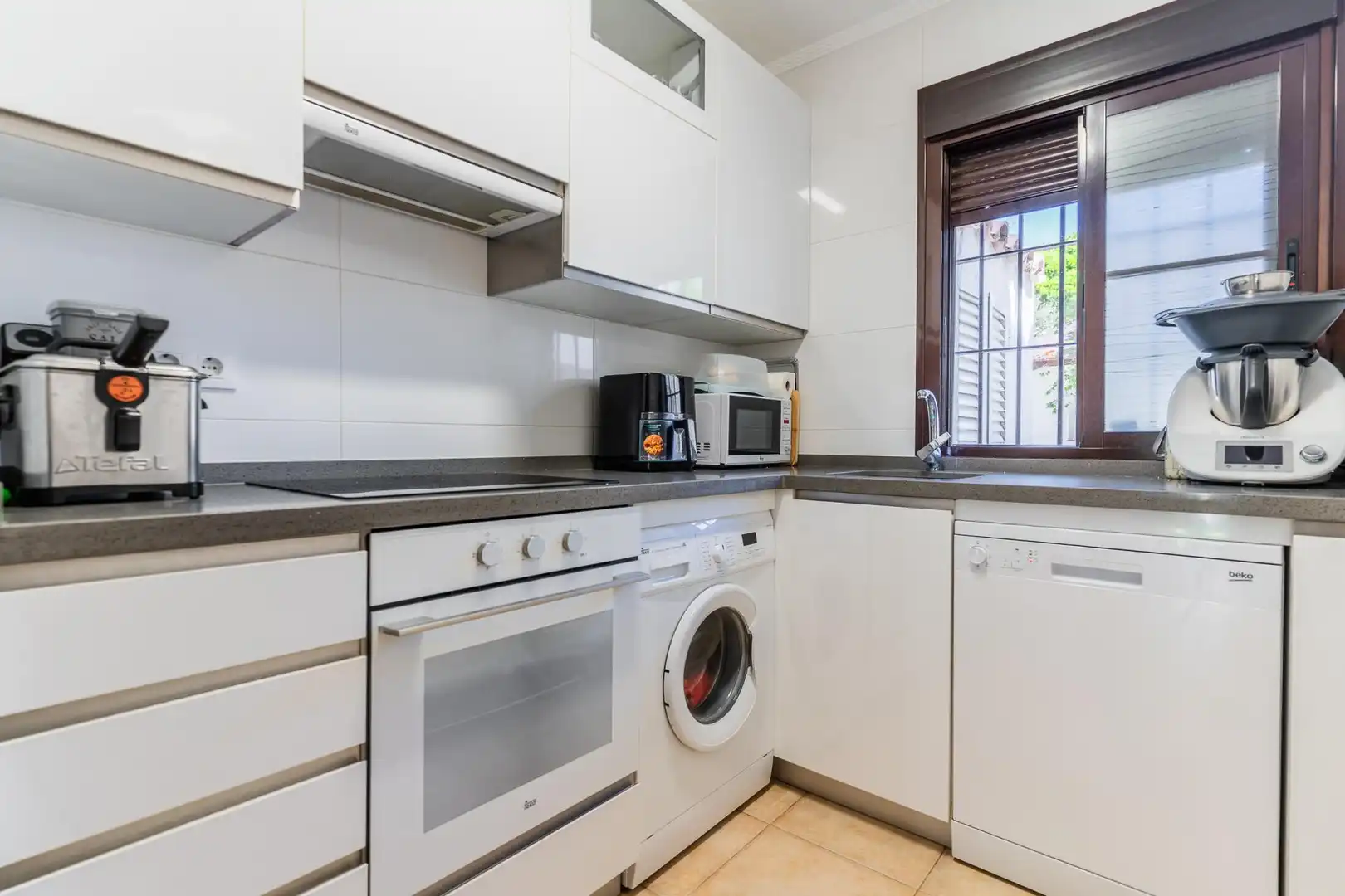 Apartment with pool for sale in La Barrosa, imagen 25