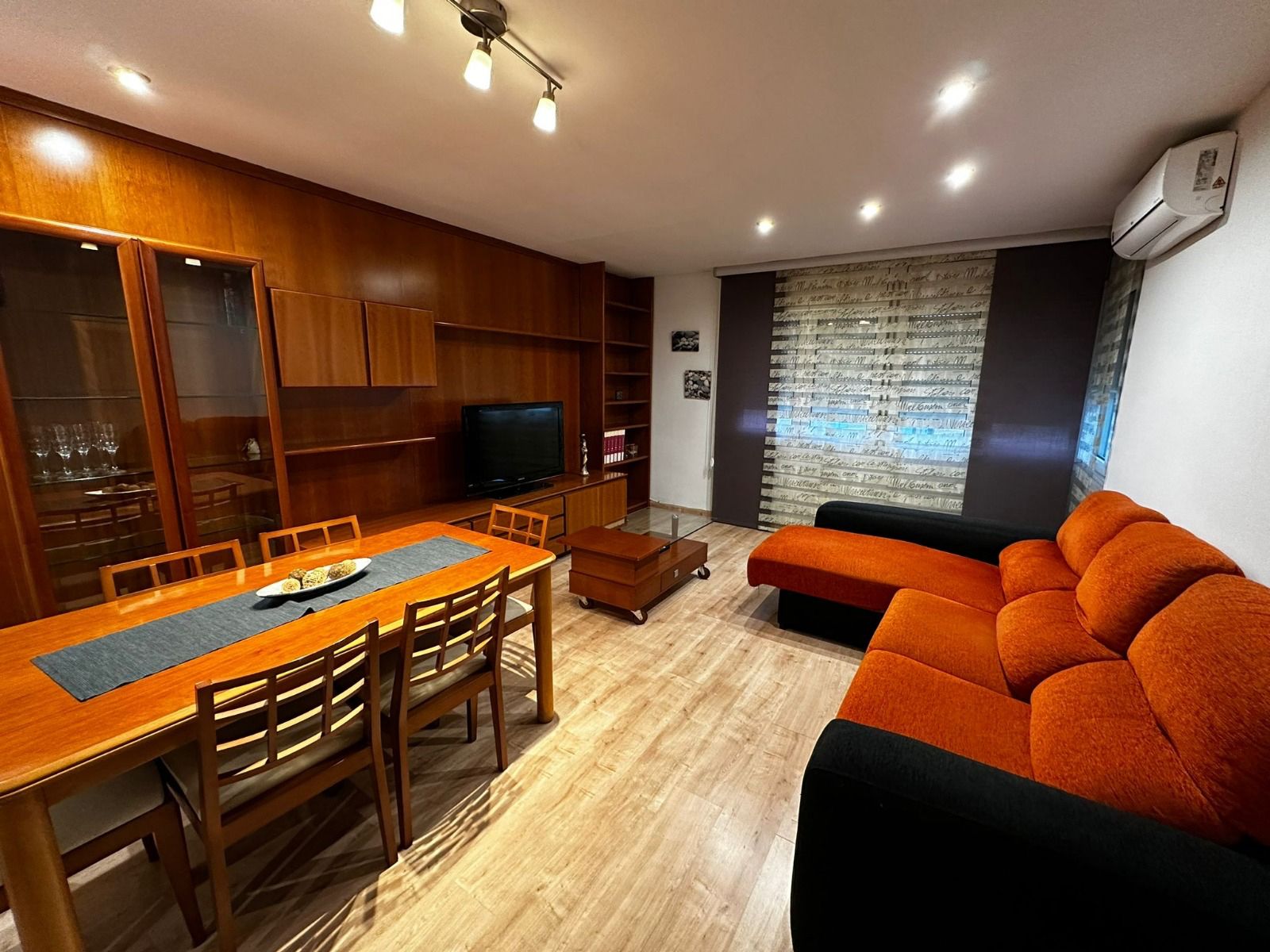 Sala d'estar de Pis en venda en  Lleida Capital amb Aire condicionat, Calefacció i Parquet