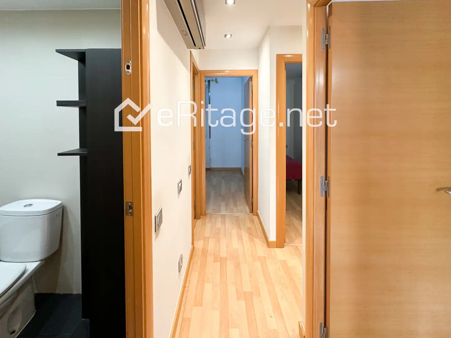 Piso en venta en L'Hospitalet de Llobregat con Aire acondicionado, Calefacción y Parquet
