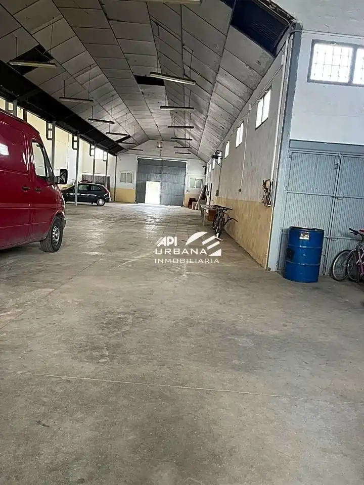 Parking de Nave industrial en venta en Lucena