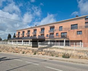 Vista exterior de Casa o xalet en venda en Cervera amb Calefacció, Jardí privat i Parquet