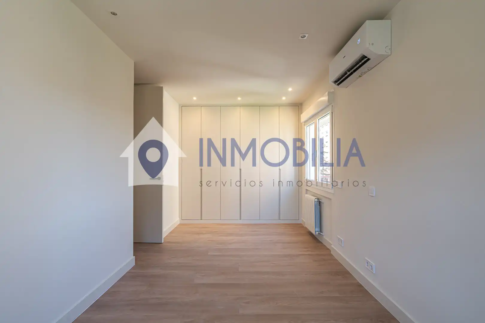 Bedroom of Flat for sale in Madrid  with Air Conditioner, Heating and Terrace