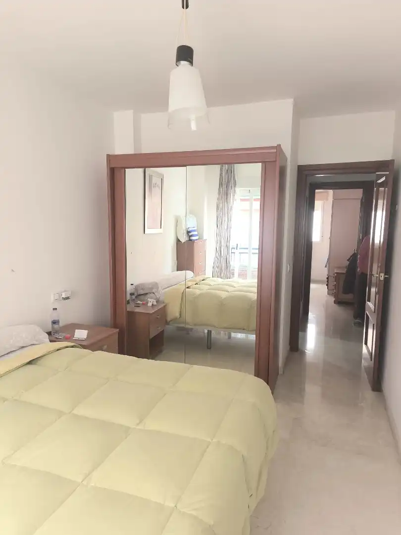 Habitación de Piso en venta en Maracena con Amueblado