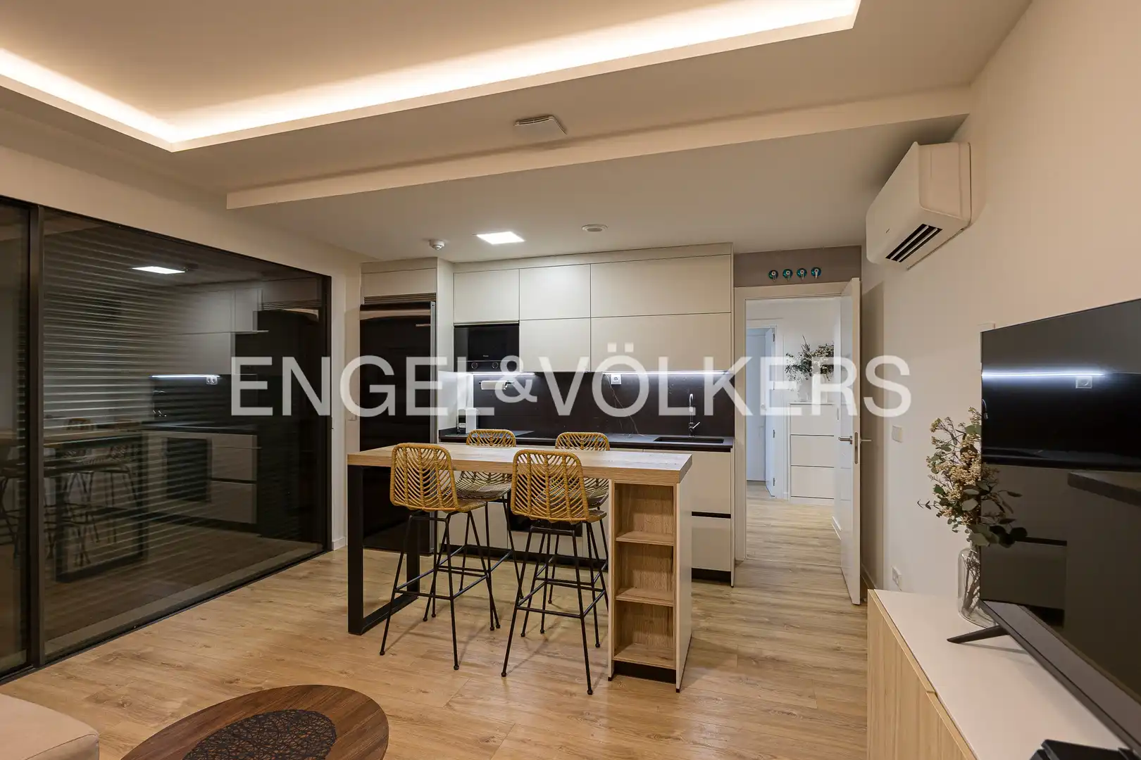 Küche von Wohnung zum Verkauf in Madrid mit Klimaanlage, Heizung und Privatgarten