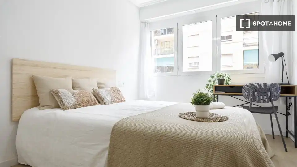 Room in Valencia, Valencia