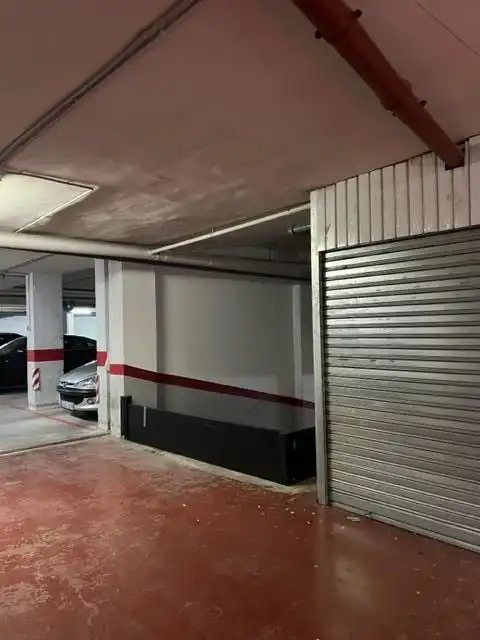 Garage for sale in Santiago el Mayor