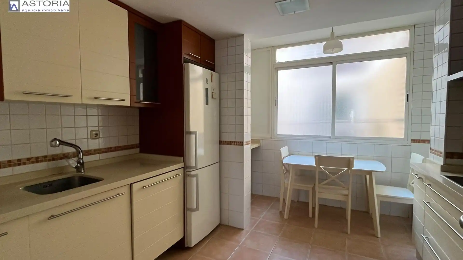 Küche von Wohnung zur Miete in Beiro
