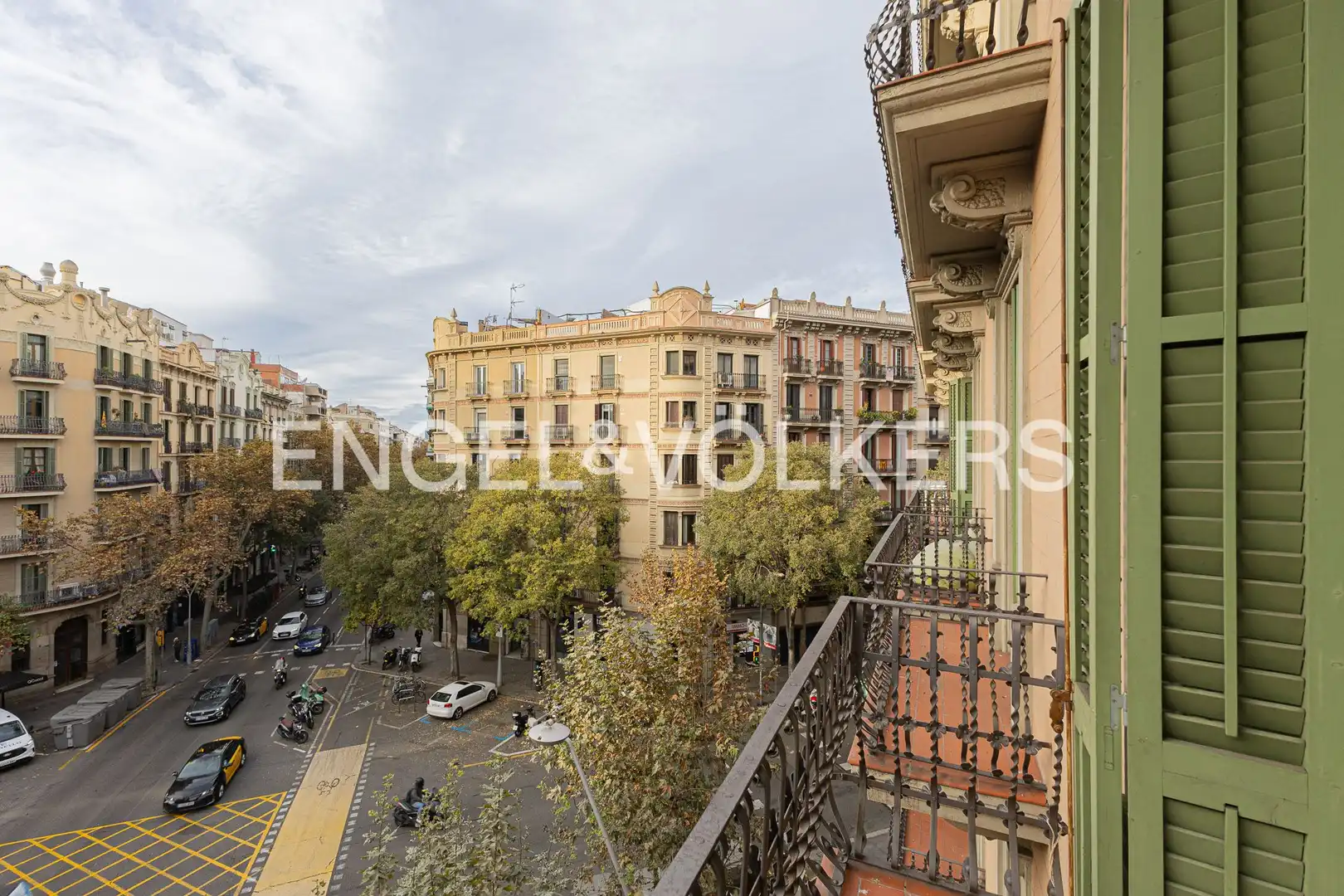 Vista exterior de Piso en venta en Barcelona con Aire acondicionado, Calefacción y Parquet