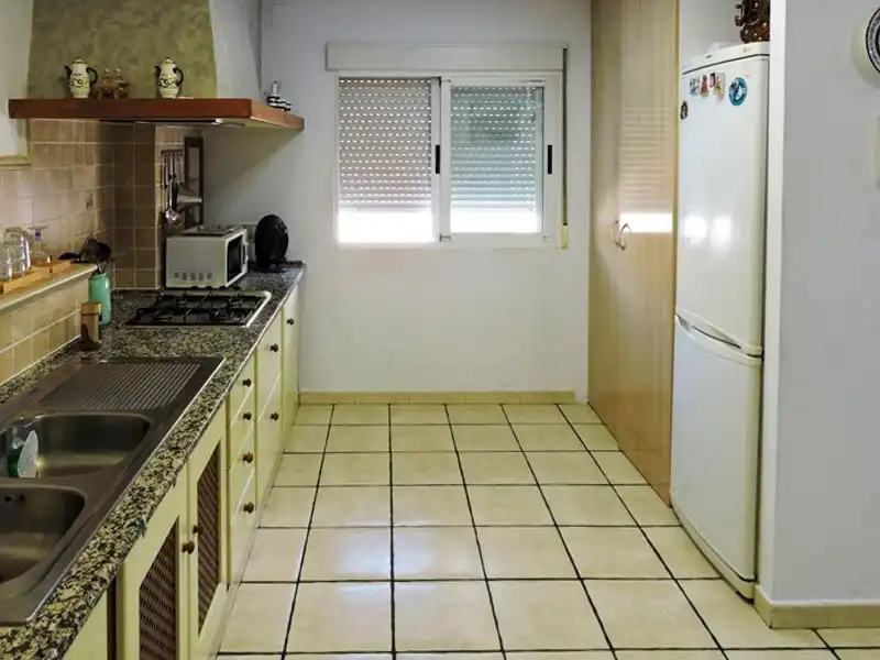 Cuina de Casa o xalet en venda en Churriana de la Vega amb Terrassa i Traster