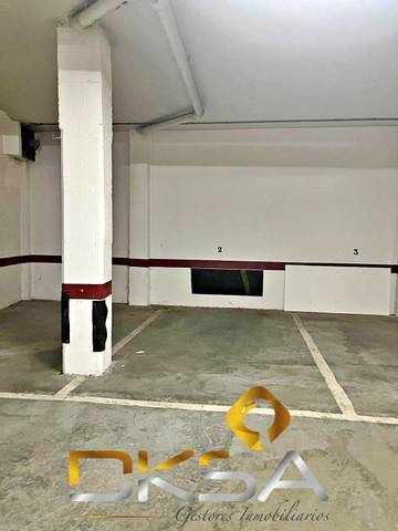 Garaje en Alquiler en Avenida ALCORA en Ciutat del Transport - La Salera