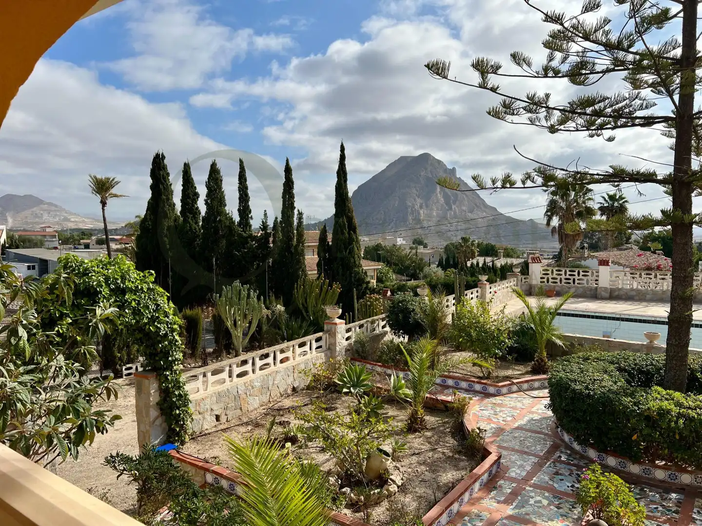 Jardí de Casa o xalet en venda en Alicante / Alacant amb Jardí privat, Terrassa i Traster