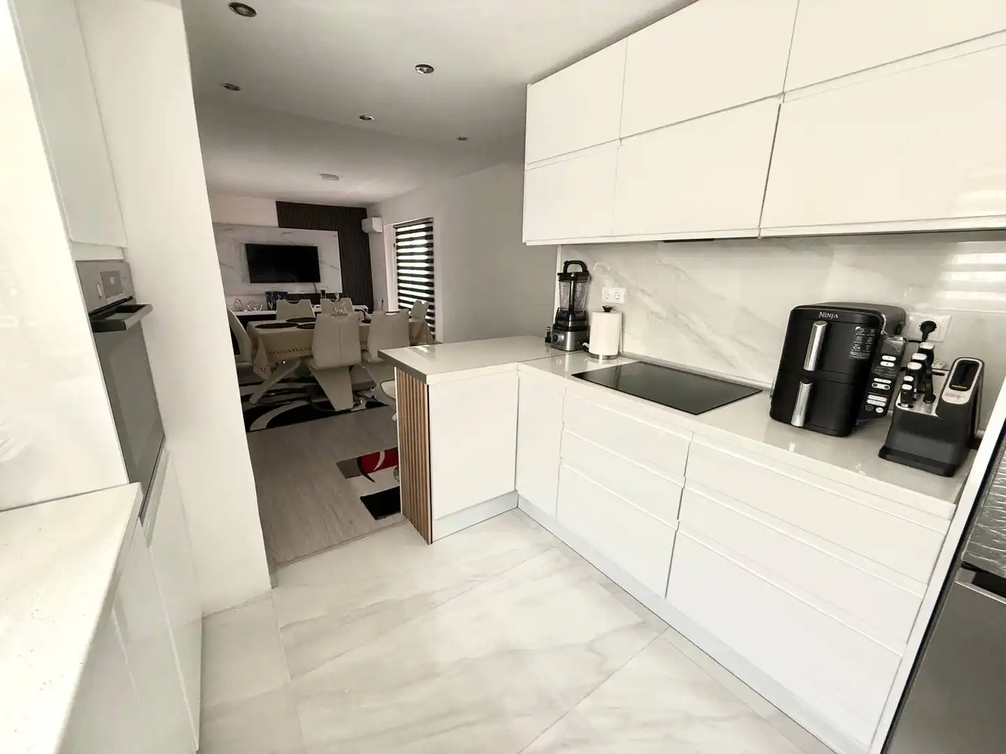 Kitchen of Flat for sale in Valencia  with Air Conditioner, Furnished and Balcony