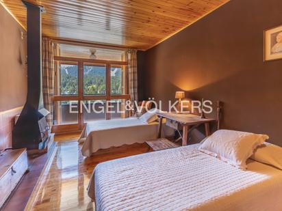 Bedroom of Duplex for sale in Alp  with Heating, Parquet flooring and Terrace