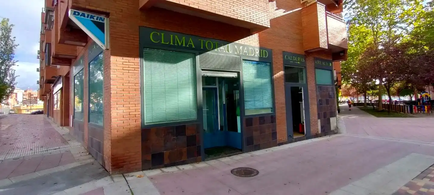 Local comercial en venta en Brasil 30, imagen 3