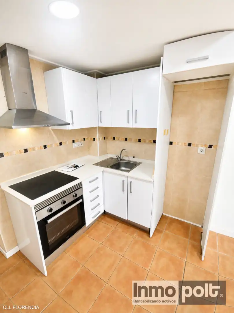 Küche von Wohnung zur Miete in Murcia mit Ofen