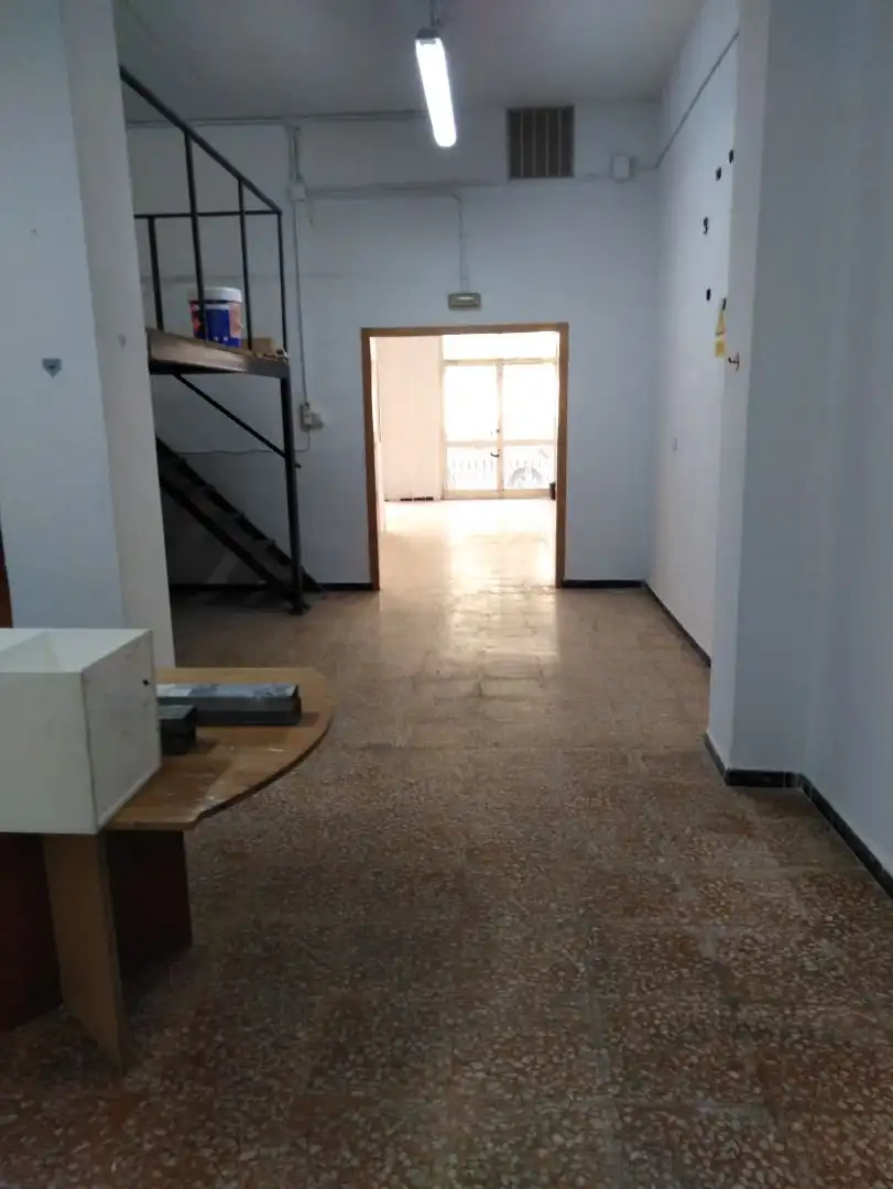 Local comercial en alquiler en Carrer del Crist de la Mar 124, imagen 5
