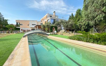 Piscina de Casa o xalet en venda en  Toledo Capital amb Aire condicionat, Calefacció i Terrassa