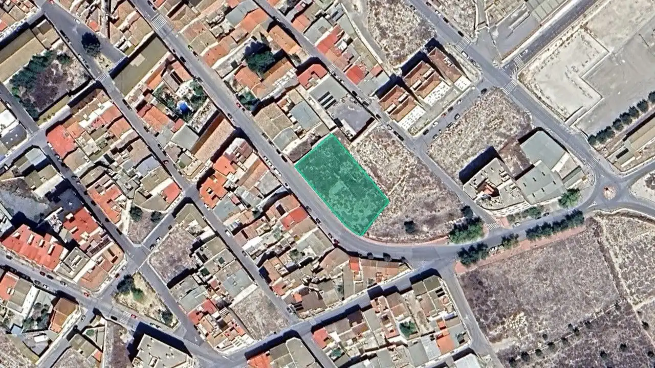 Terreno residencial en venta en Avenida Alicante