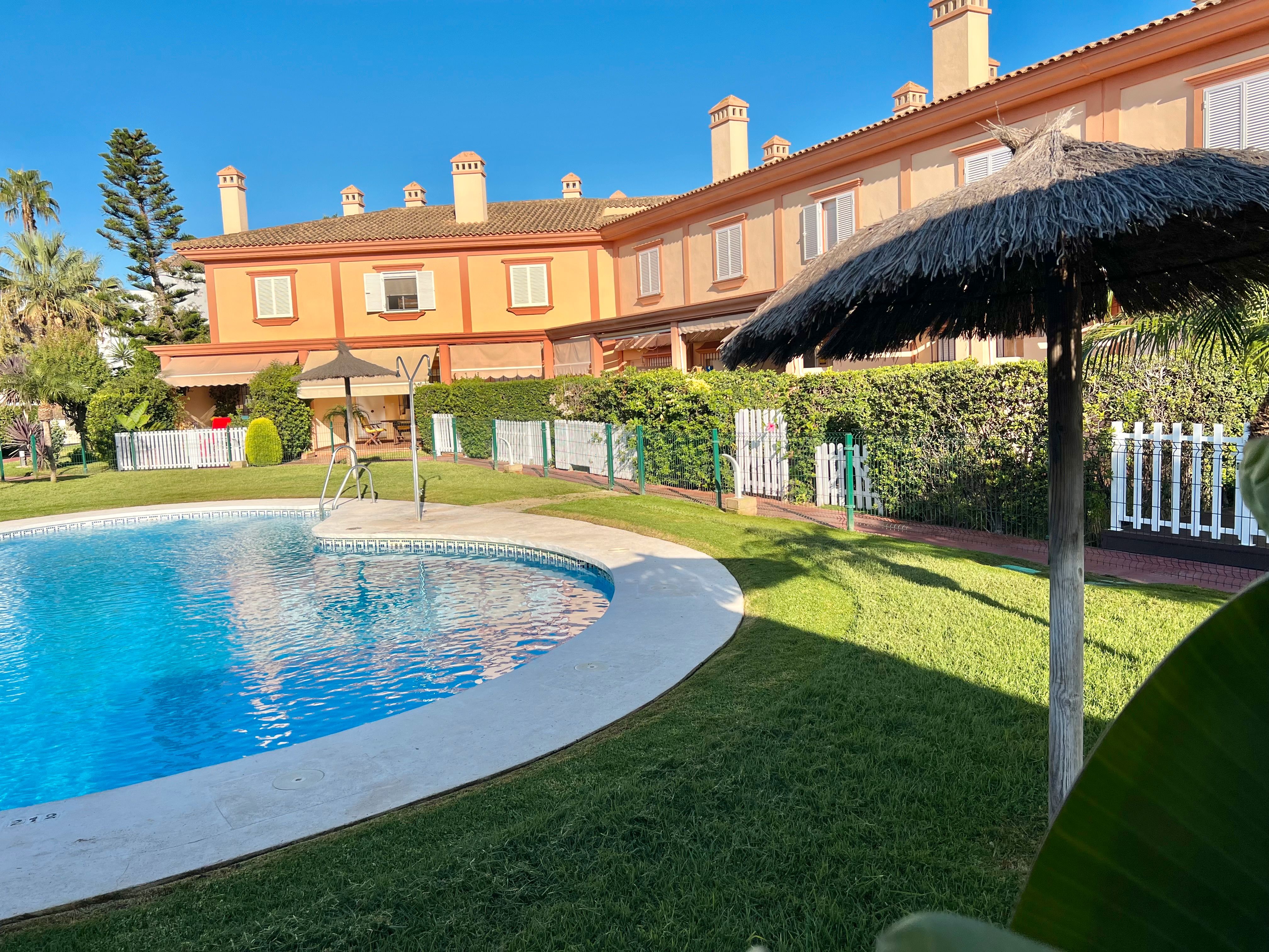 Casa adosada en venta en Costa Ballena - Largo Norte