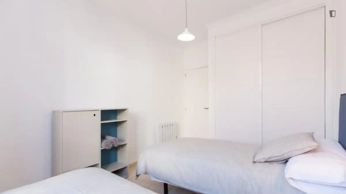 Schlafzimmer von Wohnungen zur Miete in Granada mit Klimaanlage, Heizung und Möbliert