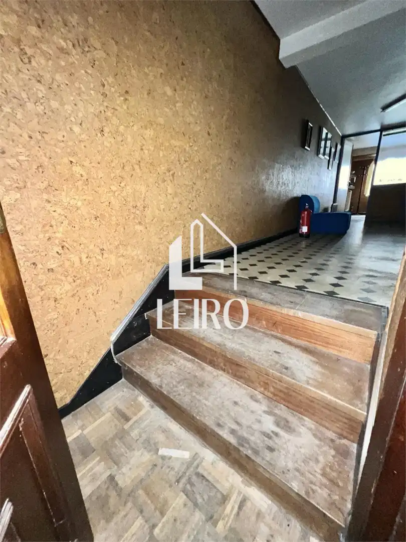 Oficina en venda en Vilagarcía de Arousa amb Calefacció i Moblat