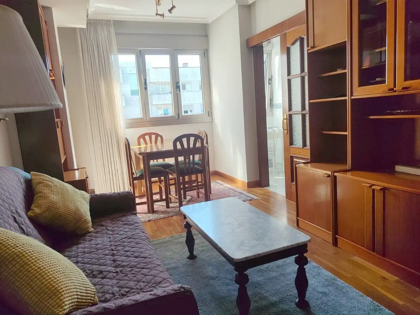 Sala de estar de Piso de alquiler en Oviedo  con Calefacción y Amueblado