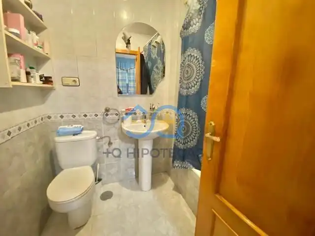Baño de Piso en venta en Yuncos con Aire acondicionado, Calefacción y Balcón
