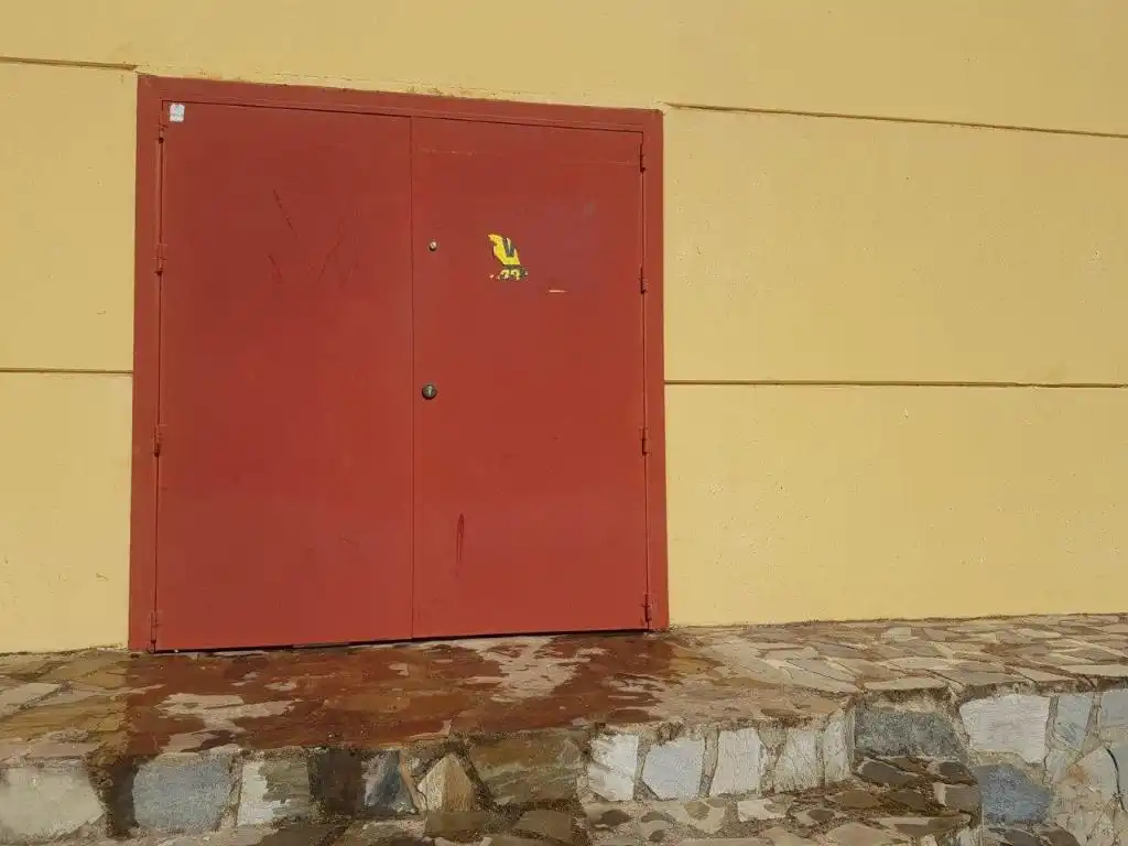 Vista exterior de Nave industrial en venta en Cala