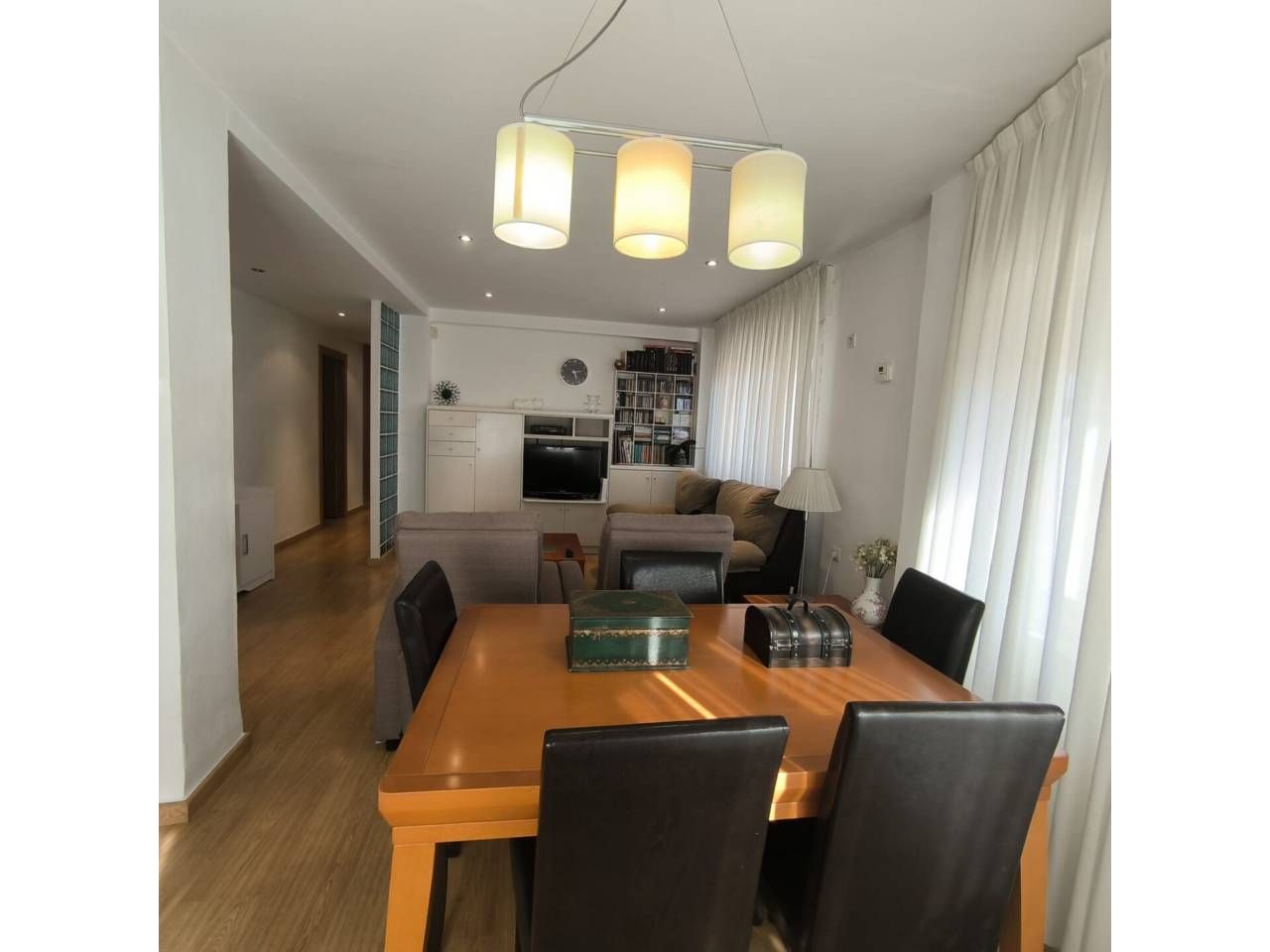 Sala d'estar de Pis en venda en  Albacete Capital amb Aire condicionat, Calefacció i Balcó