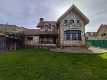 Villa avec jardin à vendre à Barrio la Iglesia de San Miguel 25C