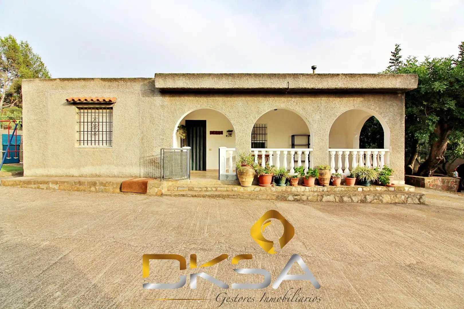 Villa mit Pool zum Verkauf in Partida POLIGONO 3